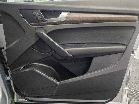 Used 2023 Audi Q5 2.0T Premium w/ Convenience Package image 27