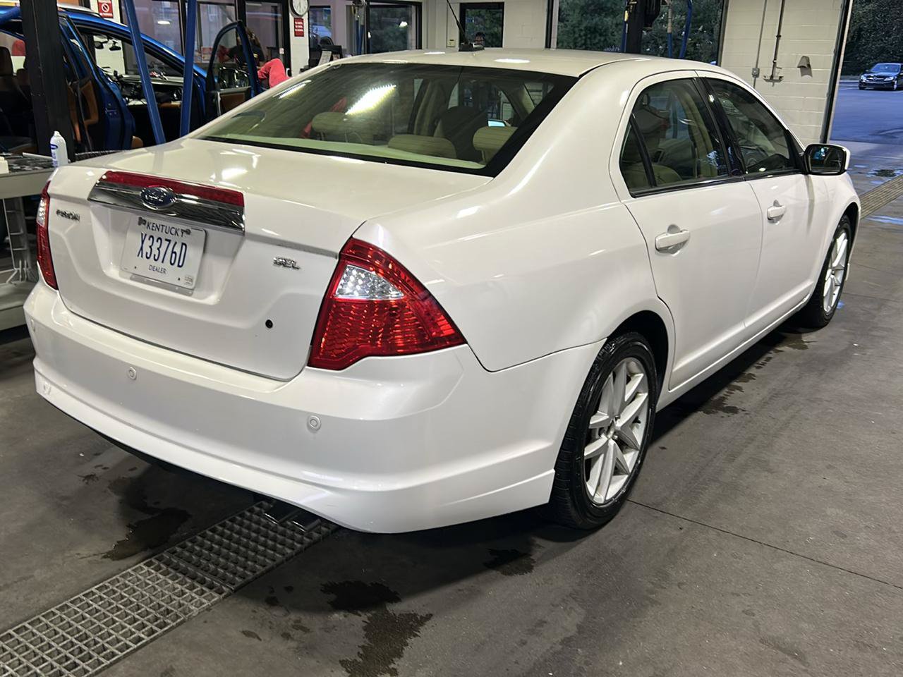 Used 2010 Ford Fusion SEL FWD image 5