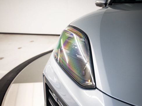Certified 2025 Porsche Cayenne E-Hybrid AWD/4WD image 13
