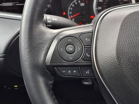 Certified 2022 Toyota Corolla Cross LE w/ Moonroof Package image 20