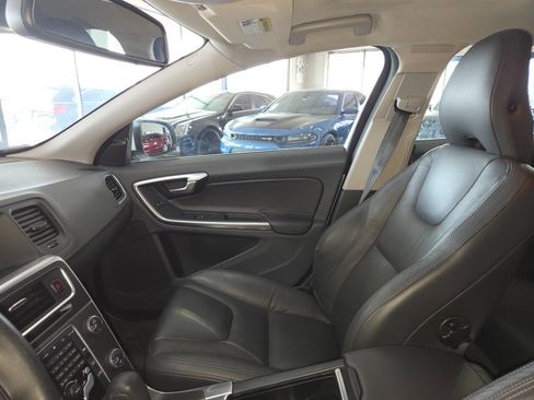 Used 2012 Volvo S60 T5 w/ Climate Pkg FWD image 16