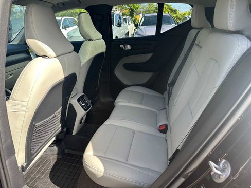 Used 2025 Volvo XC40 B5 Plus w/ Protection Package Premier AWD/4WD image 15