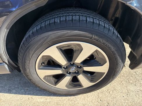 Used 2018 Subaru Forester 2.5i Premium AWD/4WD image 7