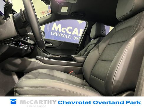 Used 2025 Chevrolet Equinox LT w/ Convenience Package II FWD image 22
