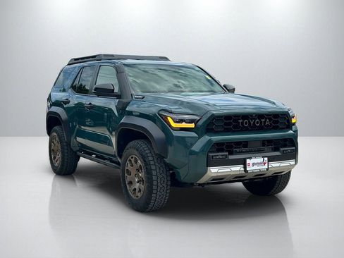 Used 2025 Toyota 4Runner Trailhunter AWD/4WD image 3