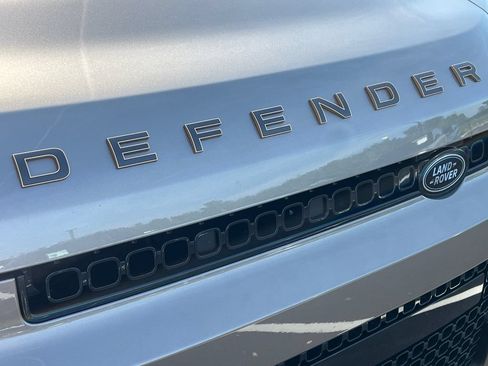 Used 2025 Land Rover Defender 110 AWD/4WD image 29