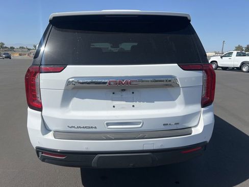 Used 2024 GMC Yukon XL SLE RWD image 6