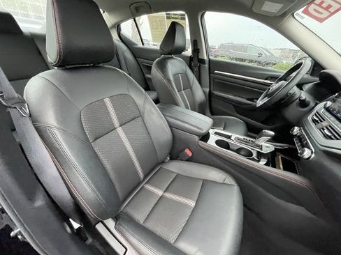 Used 2025 Nissan Altima 2.5 SR image 29