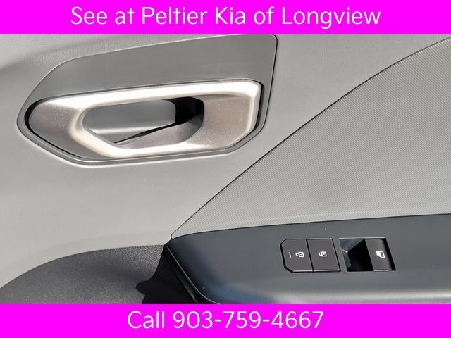 Certified 2025 Kia K4 FWD image 12