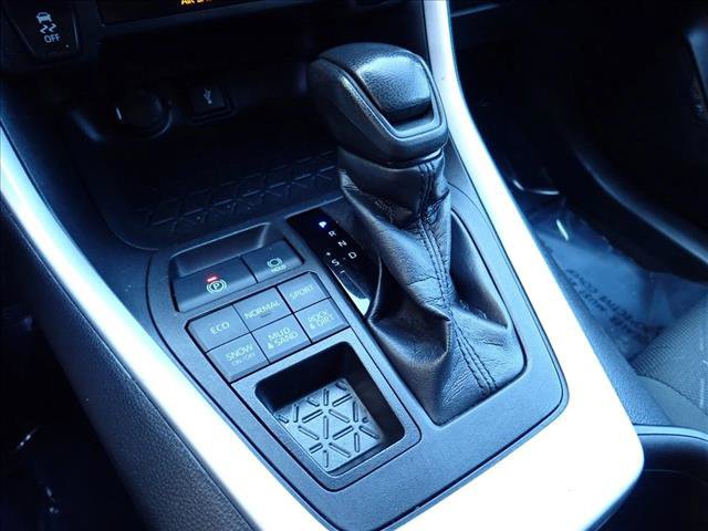 Used 2022 Toyota RAV4 XLE AWD/4WD image 15