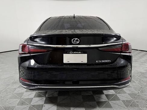 Used 2022 Lexus ES 300h w/ Premium Package image 5