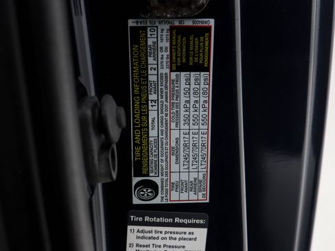 Used 2016 Nissan NV 3500 SL RWD image 32