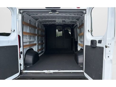 Used 2025 RAM ProMaster 2500 w/ U-Haul Equipment Group FWD image 10