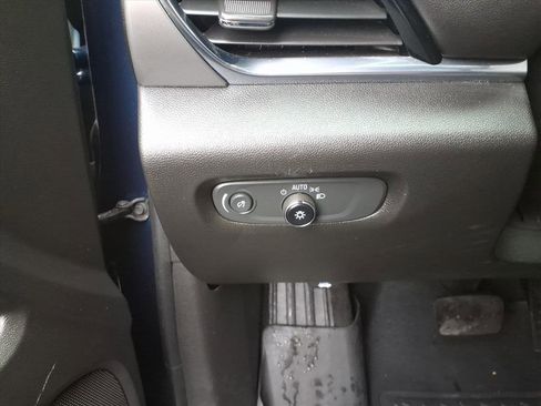 Certified 2023 Chevrolet Traverse LT image 18