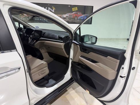 Used 2018 Honda Odyssey EX-L image 16