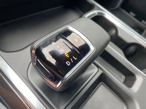 Used 2024 Chevrolet Silverado 1500 LT Trail Boss w/ LT Trail Boss Premium Package AWD/4WD image 27
