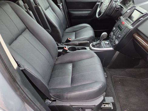 Used 2012 Land Rover LR2 HSE image 16