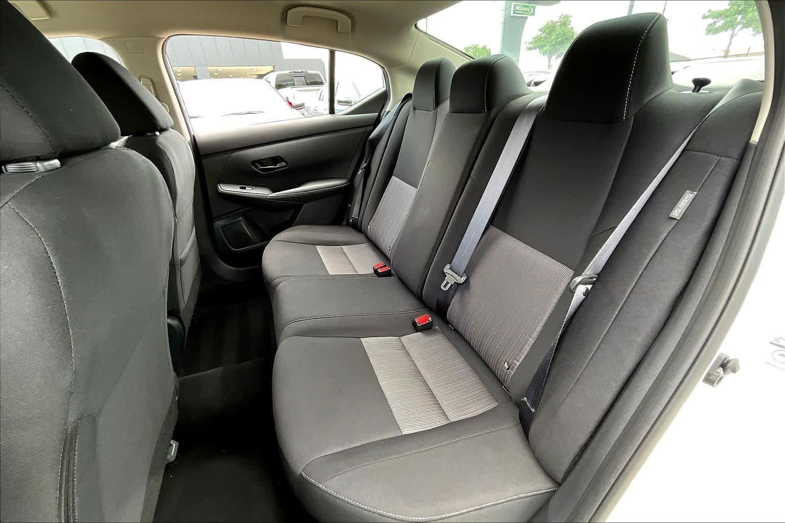 Used 2025 Nissan Sentra SV w/ Trunk Package FWD image 18