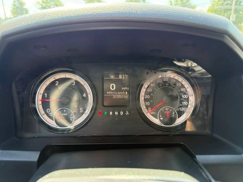 Used 2018 RAM 3500 Tradesman w/ Chrome Appearance Group AWD/4WD image 27