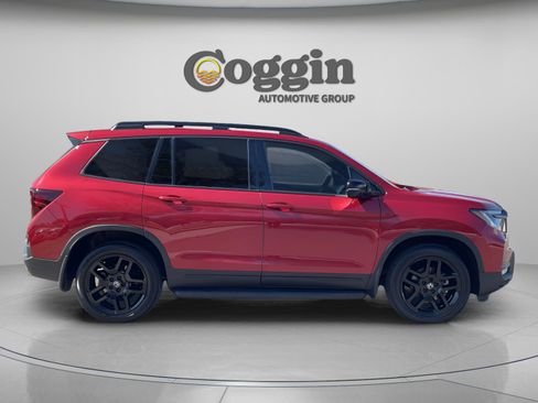 Used 2025 Honda Passport Black Edition image 8