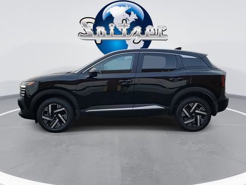 Used 2025 Nissan Kicks SV image 5