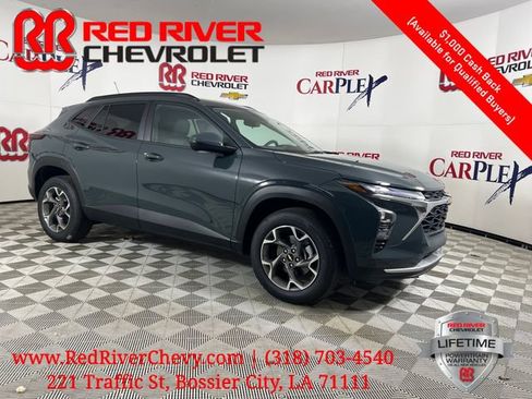 New 2026 Chevrolet Trax LT w/ Driver Confidence Package image 1