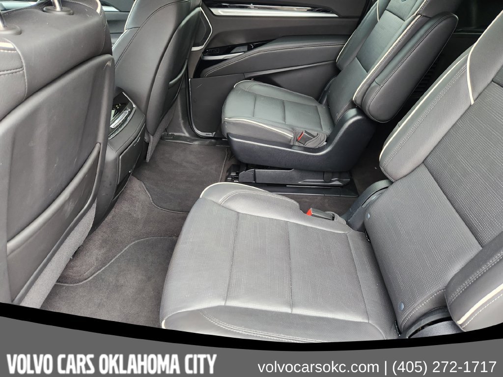 Used 2025 Cadillac Escalade ESV Sport AWD/4WD image 23