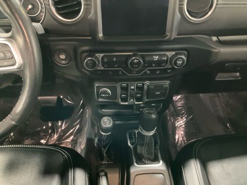 Used 2021 Jeep Wrangler Unlimited Sahara w/ Uconnect 4C Nav & Sound Group image 31