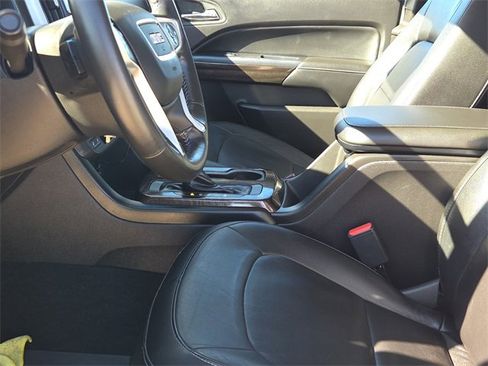 Used 2016 GMC Canyon SLT w/ Driver Alert Package image 18