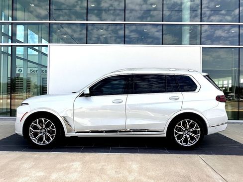 Certified 2023 BMW X7 xDrive40i w/ Premium Package image 8