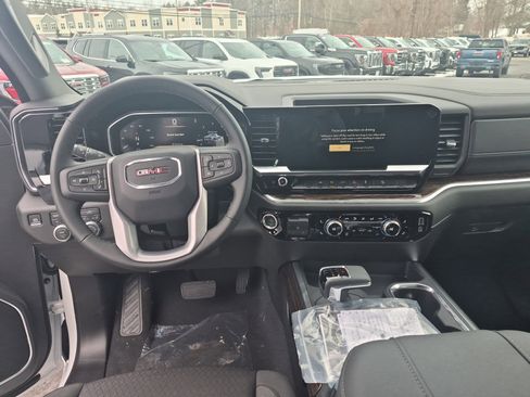 Used 2026 GMC Sierra 1500 Elevation image 11