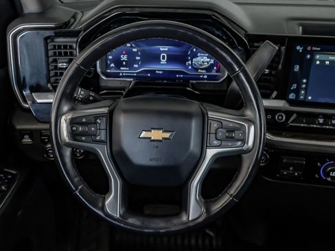Used 2024 Chevrolet Silverado 3500 LT w/ Convenience Package image 16