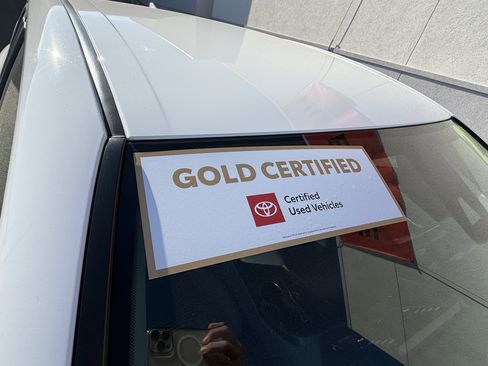 Used 2023 Toyota Camry SE image 20