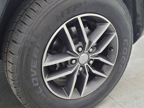 Used 2018 Jeep Grand Cherokee Limited image 31