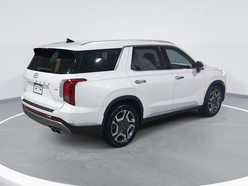 Used 2023 Hyundai Palisade SEL AWD/4WD image 5