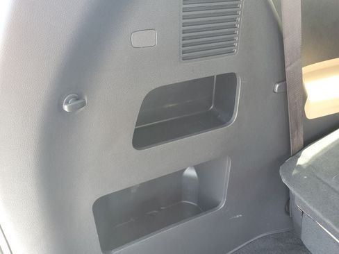 Used 2024 Kia Carnival EX FWD image 69