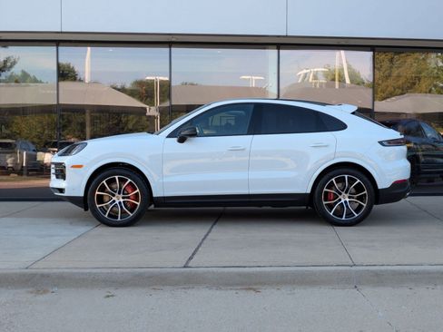 New 2026 Porsche Cayenne S image 2