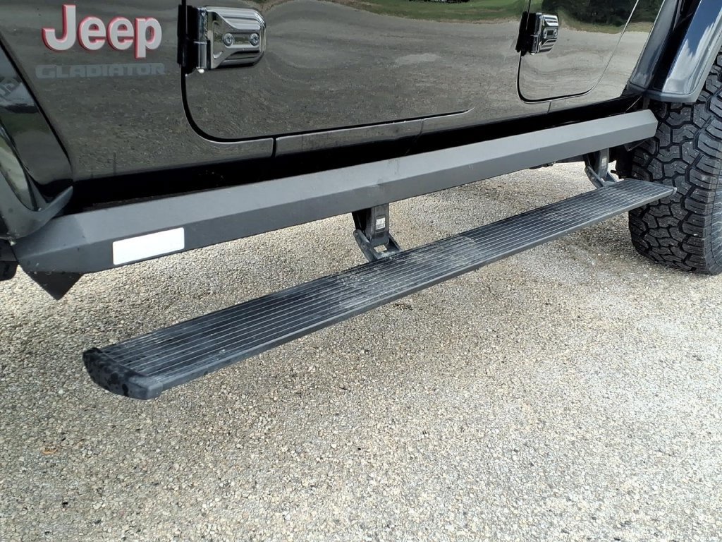 Used 2021 Jeep Gladiator Rubicon AWD/4WD image 8