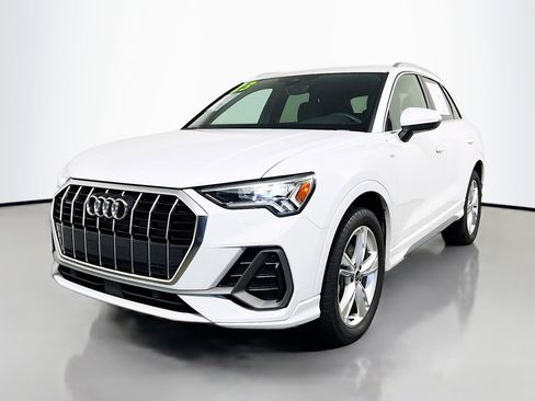 Used 2023 Audi Q3 2.0T Premium Plus w/ Premium Plus Package image 10