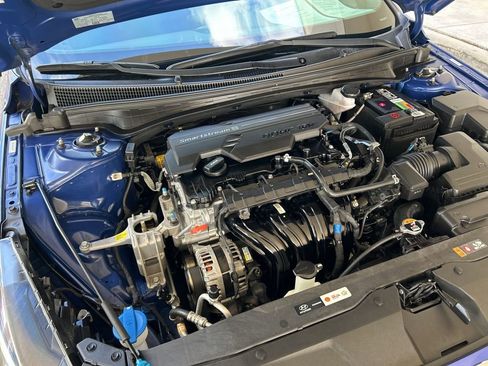 Used 2022 Hyundai Elantra SEL FWD image 10