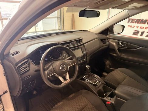 Used 2018 Nissan Rogue SV AWD/4WD image 15