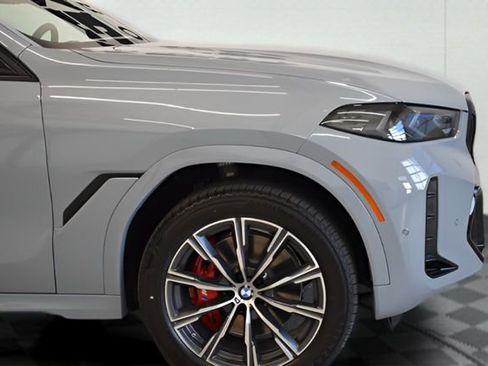 New 2027 BMW X6 xDrive40i w/ Premium Package AWD/4WD image 13