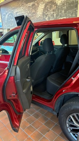 Used 2025 Nissan Rogue S FWD image 27