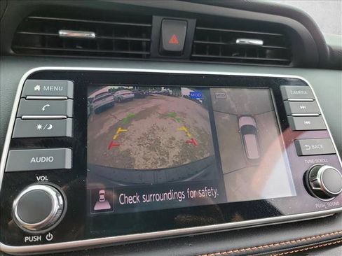 Used 2018 Nissan Kicks SR w/ Exterior Package FWD image 21