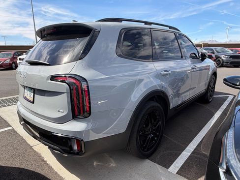 Certified 2024 Kia Telluride SX Prestige X-Line image 3