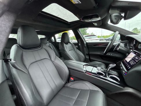 Used 2022 Maserati Quattroporte Modena RWD image 30