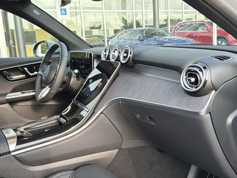 Certified 2026 Mercedes-Benz GLC 300 4MATIC image 19