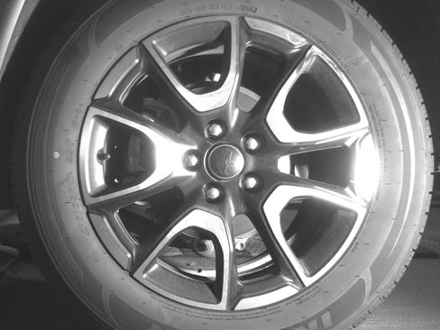 Used 2025 Jeep Compass Trailhawk image 14