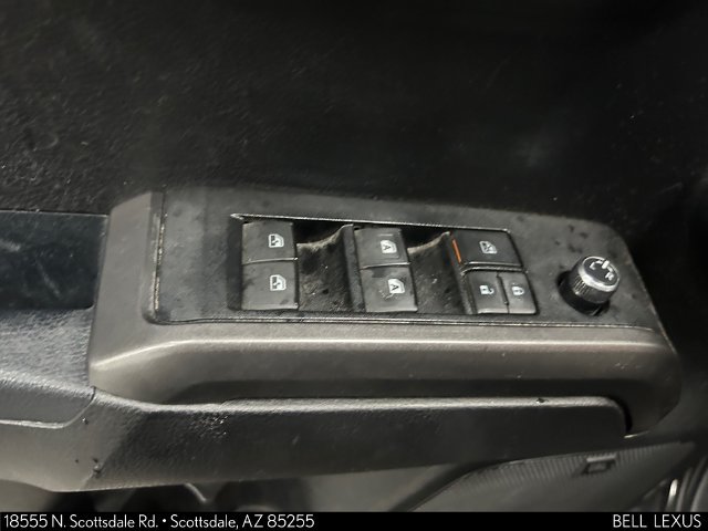 Used 2017 Toyota Tacoma TRD Off-Road AWD/4WD image 16