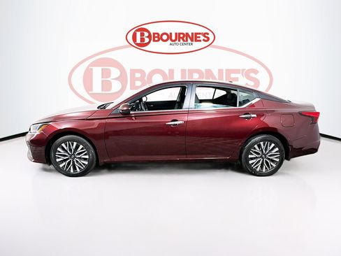 Used 2024 Nissan Altima 2.5 SV w/ SV Premium Package AWD/4WD image 8